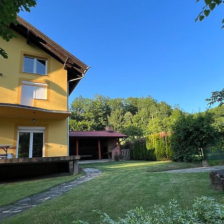 Holiday Homer Kuca Na Obali Vrbasa Banja Luka Exterior photo