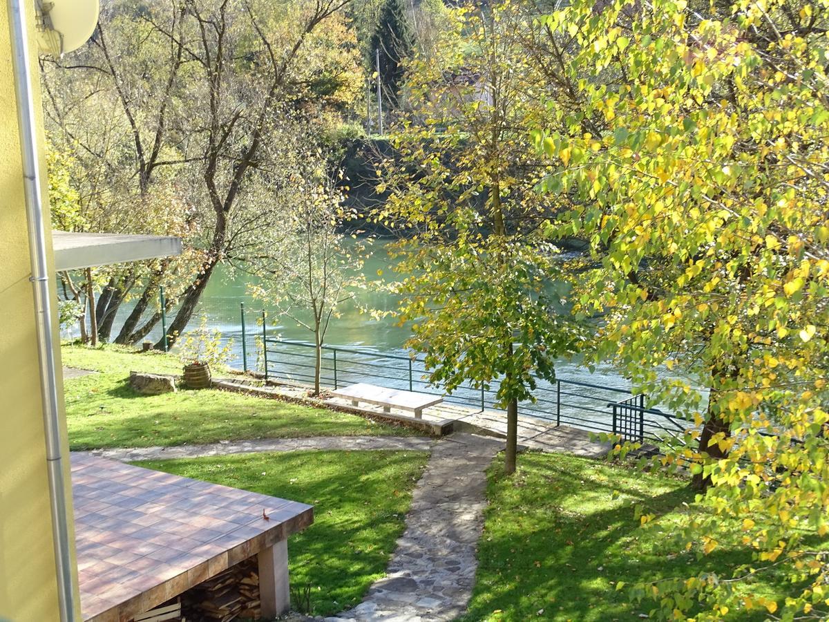 Holiday Homer Kuca Na Obali Vrbasa Banja Luka Exterior photo